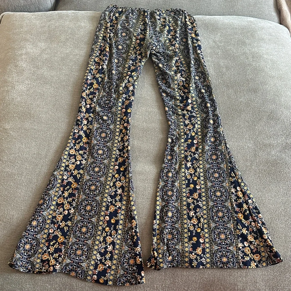 EARTHBOUND Black and Cream Boho Flare Pants - Picture 6 of 9